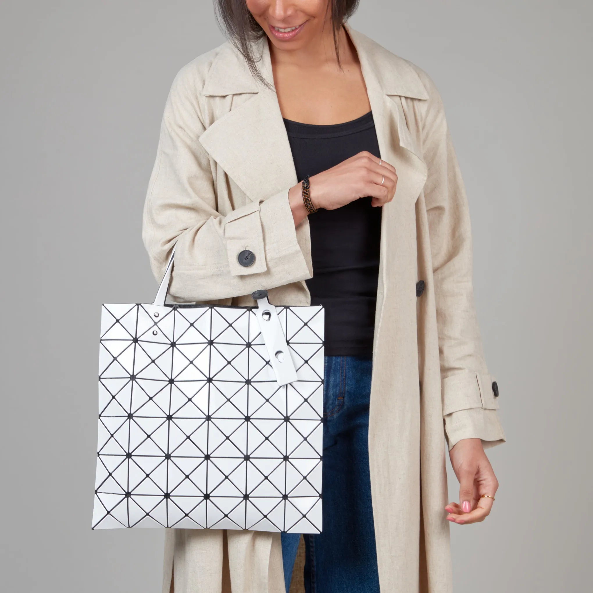 BAO BAO ISSEY MIYAKE Lucent Tote Bag - White