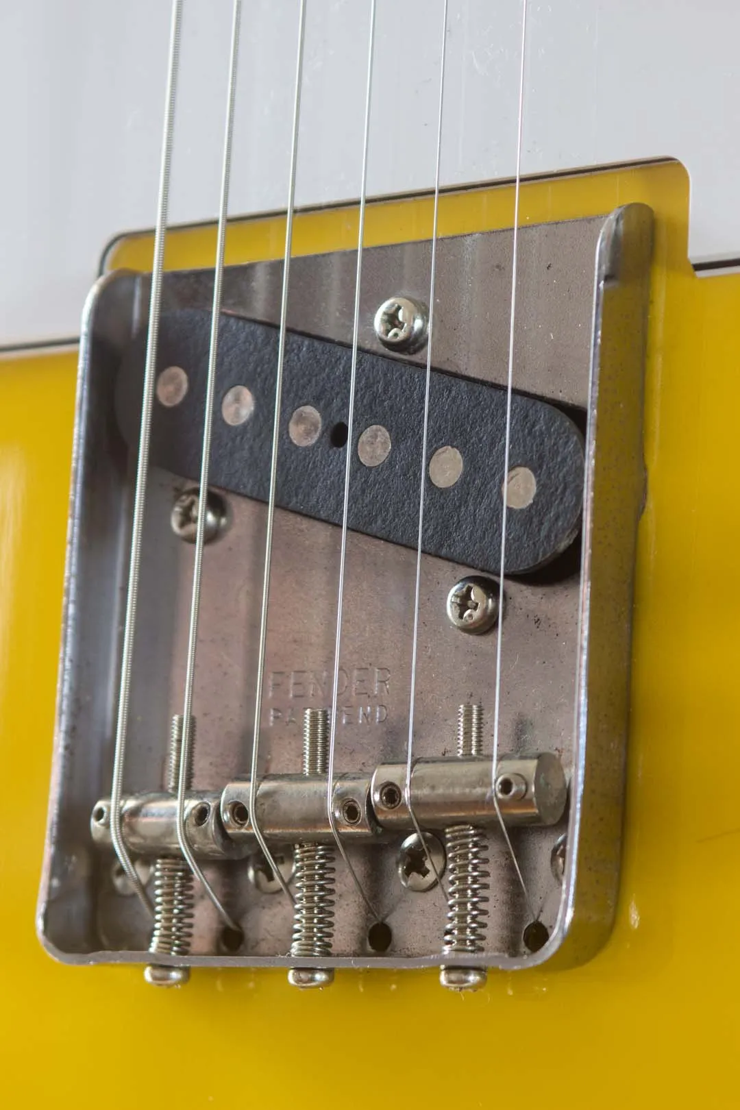 Fender Japan '71 Telecaster TL71-58 Rebel Yellow 2004