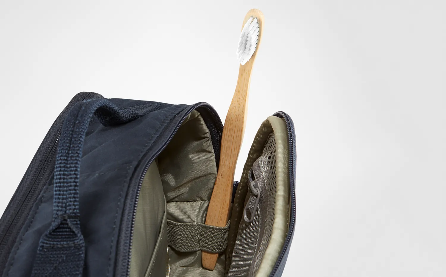 Fjällräven Kånken Toiletry Bag Navy | Buy Fjällräven Kånken Toiletry Bag Navy here | Outnorth