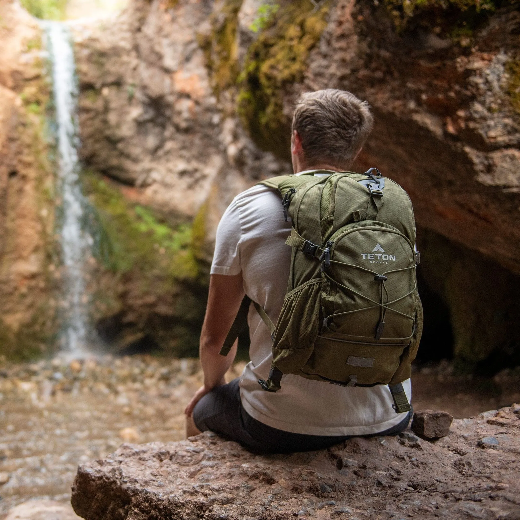 Teton Sports Oasis 22l Hydration Backpack with 3l Bladder in Olive